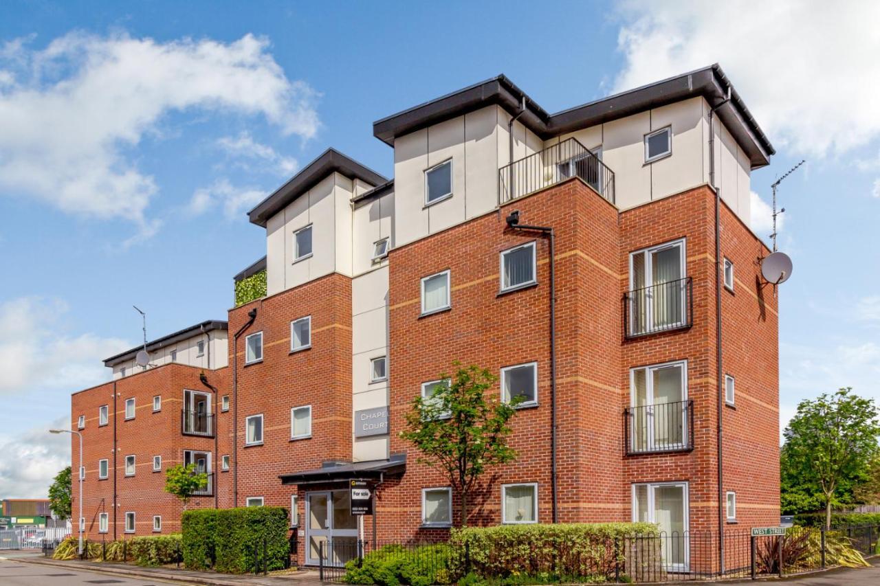 Chapel Court Apartments Cannock Eksteriør billede